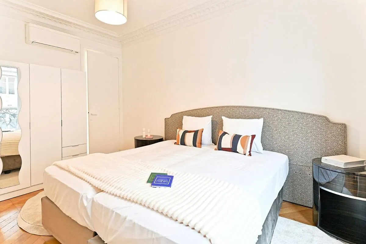 Spacious And Bright Apartment Paris 0*,  France