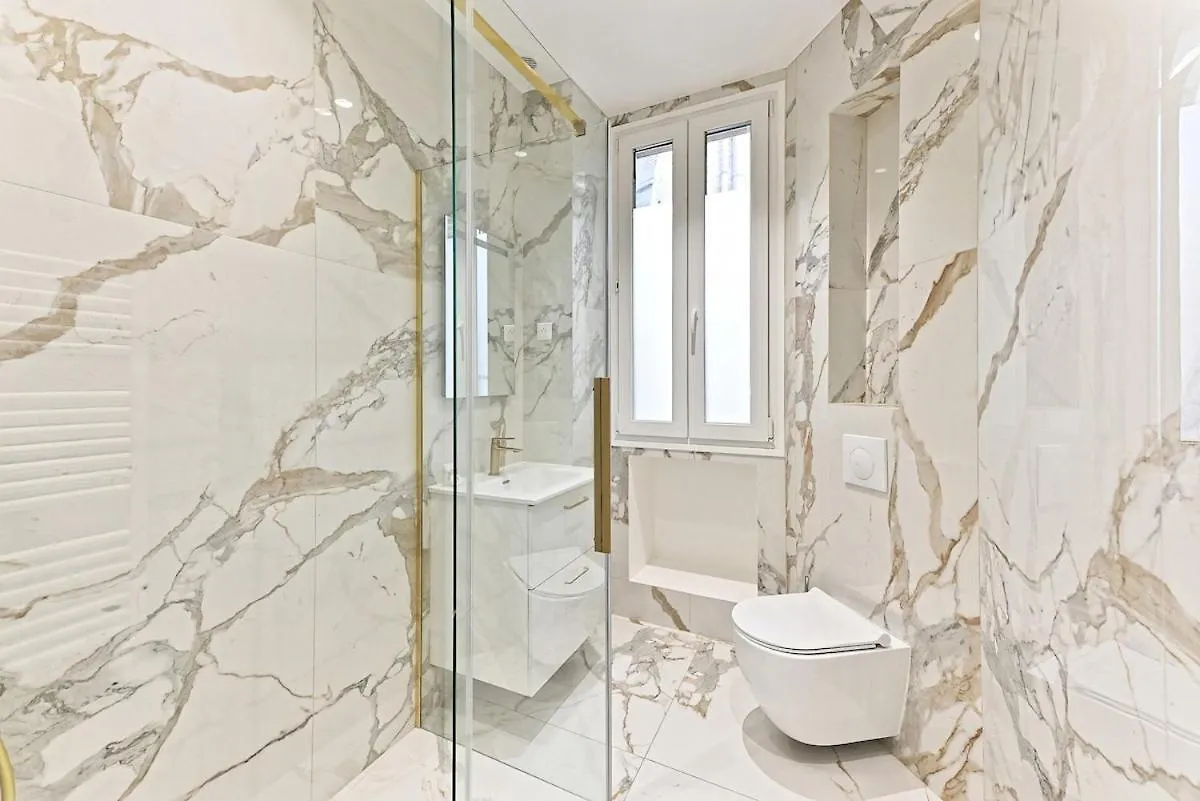 Spacious And Bright Apartment Paris France