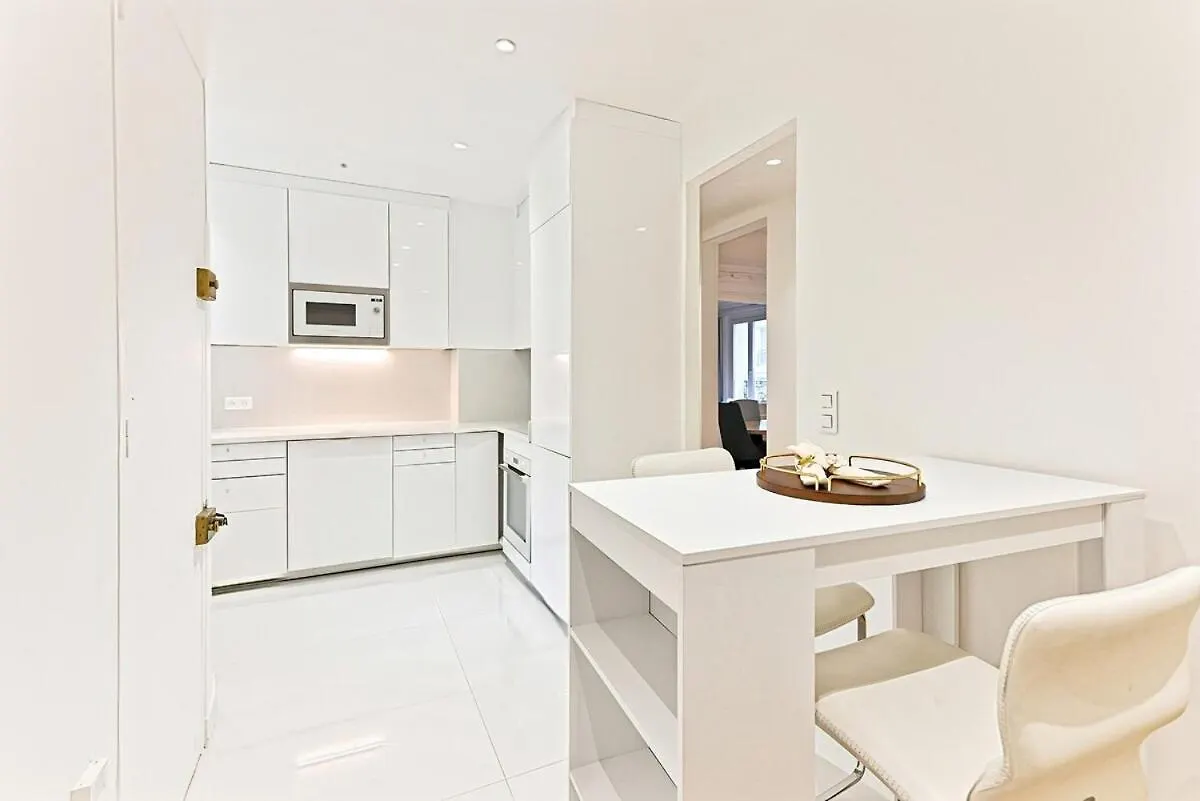 Spacious And Bright Apartment Paris 0*,  France